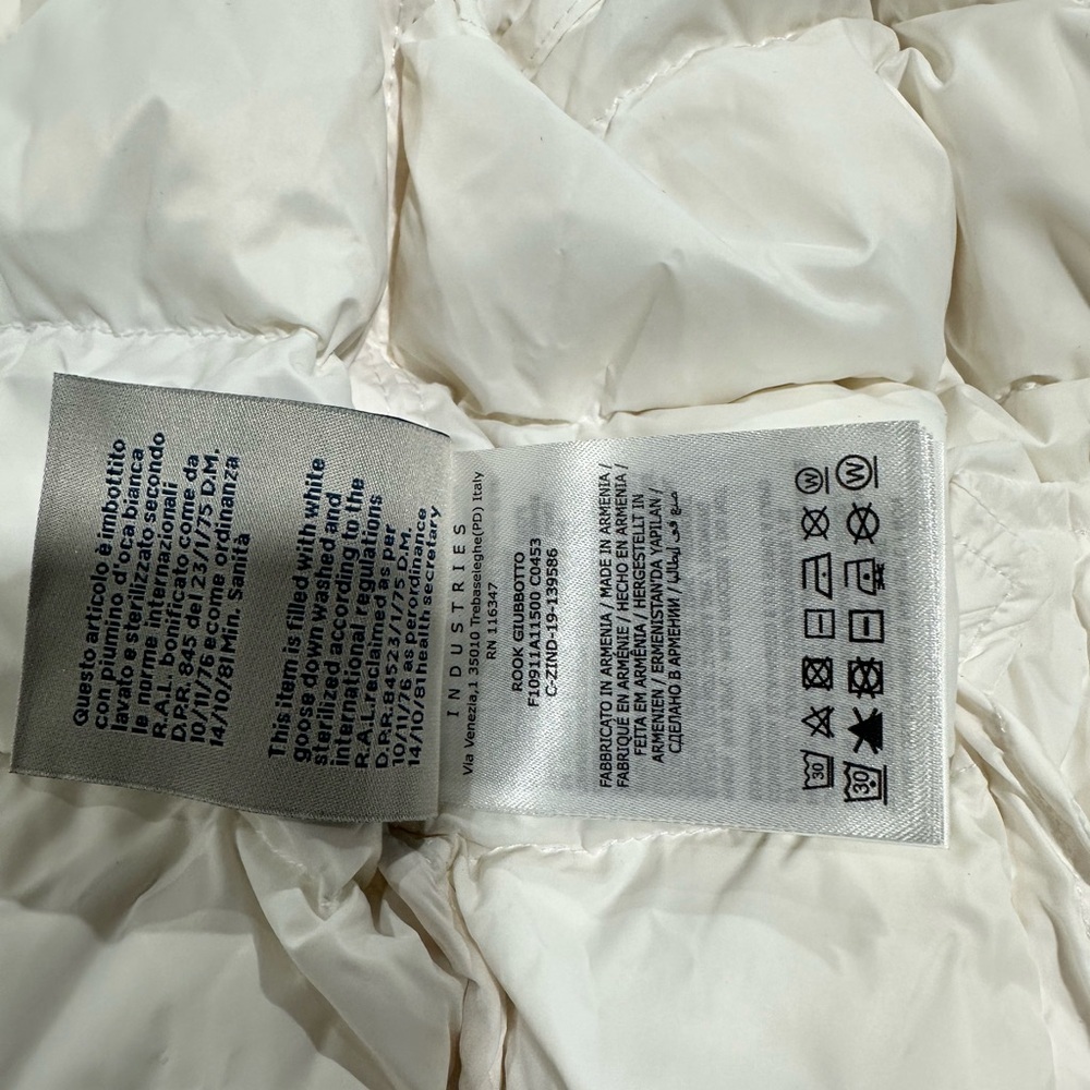 Moncler Cream Puffer Jacket with Logo Patch - Picture 8 of 13